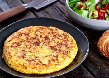 Tortilha de batatas à espanhola