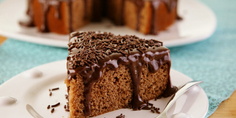 Bolo de café húmido e fofo