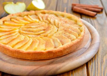 Bolo húmido de maçã e iogurte