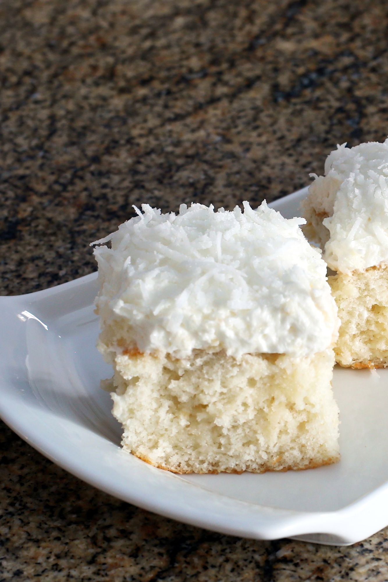Bolo de coco húmido e fofinho | Ruralea