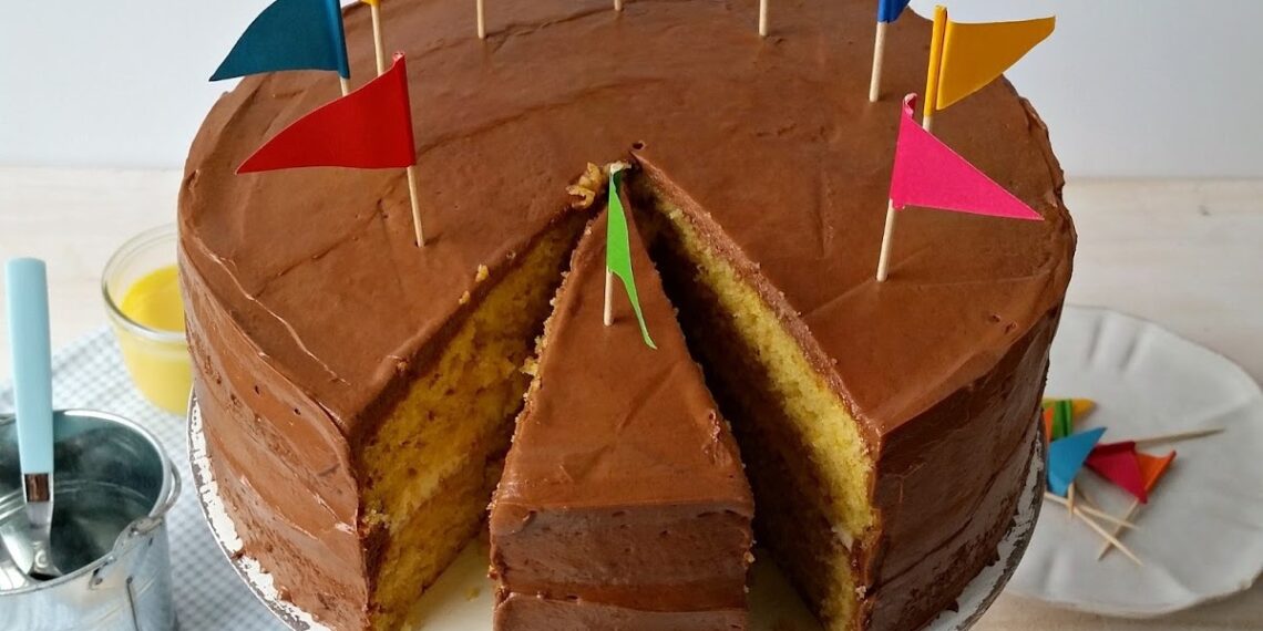 Bolo de laranja com cobertura de Nutella
