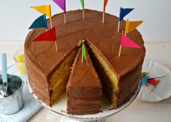 Bolo de laranja com cobertura de Nutella