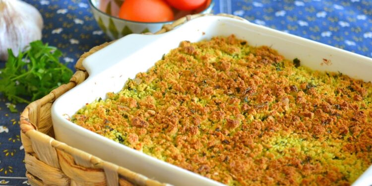 Bacalhau desfiado com broa