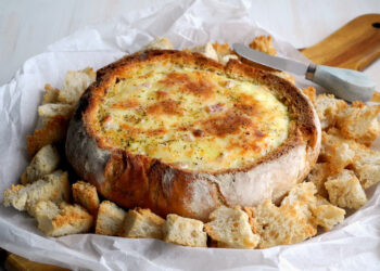 Pão recheado com alheira