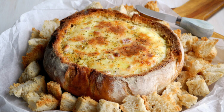 Pão recheado com alheira