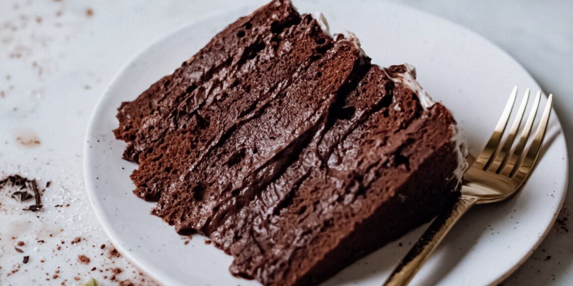 Bolo de chocolate húmido e fofo