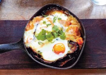 Ovos assados no forno com queijo