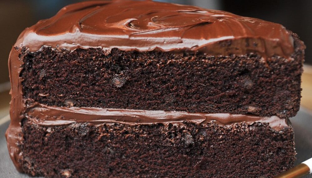 Bolo de chocolate cremoso de liquidificador