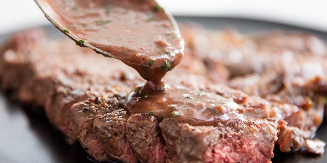Bife com molho de farinheira
