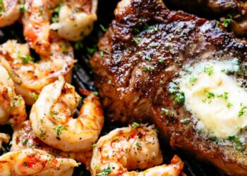 Bife com molho de gambas