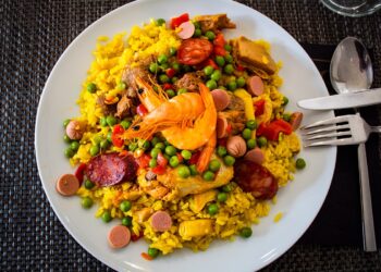 Arroz à Valenciana no forno