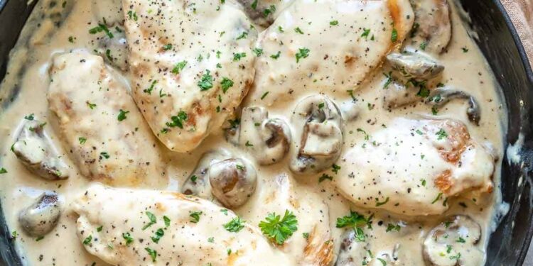 Frango com natas e cogumelos