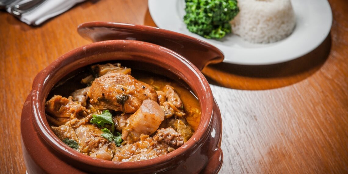 Frango na púcara à moda de Alcobaça