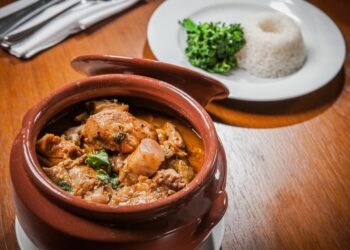 Frango na púcara à moda de Alcobaça