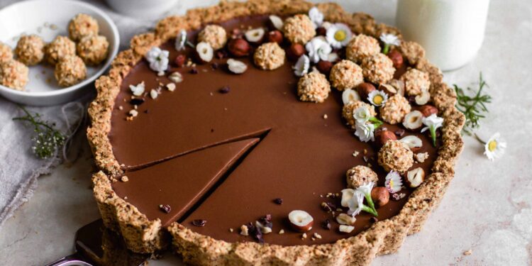 Tarte de chocolate com massa quebrada