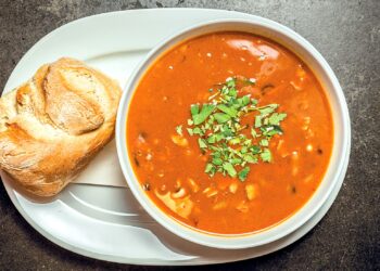 Sopa de tomate Alentejana