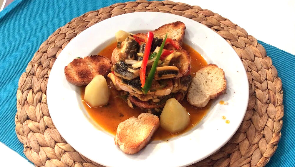 Ensopado de enguias à Alentejana