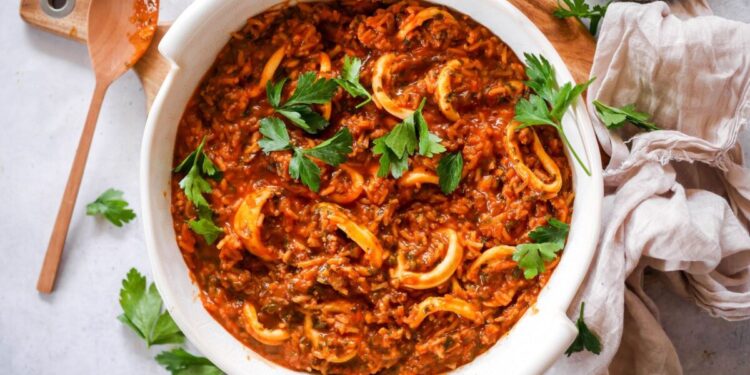 Arroz de lulas com vinho tinto