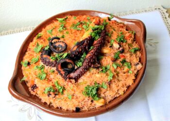 Polvo com arroz de forno