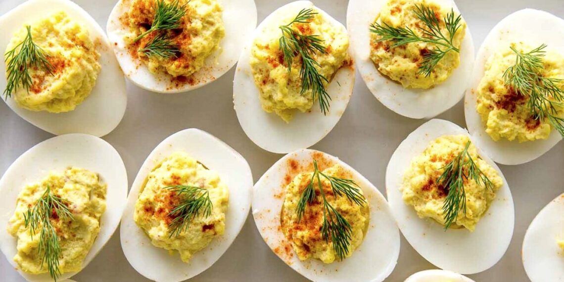 Ovos recheados com atum