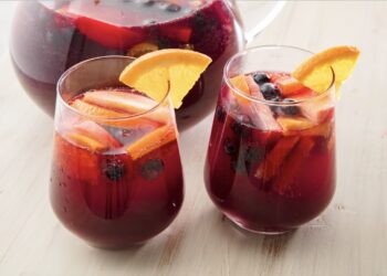 Sangria tradicional portuguesa de vinho tinto