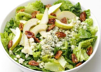 Salada fresca com queijo