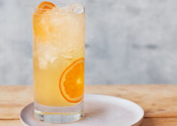 Gin com mel e laranja