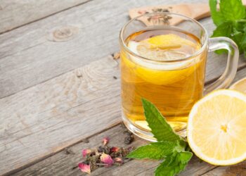 Chá verde com limão