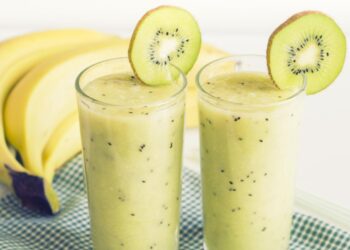 Batido de kiwi e banana fácil e rápido
