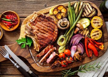 Entrecosto com vegetais no churrasco