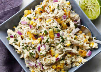 Salada de frango com milho