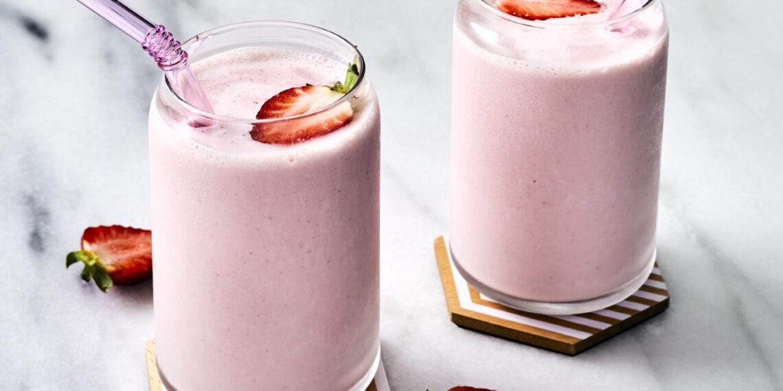 Batido de morango fácil e rápido