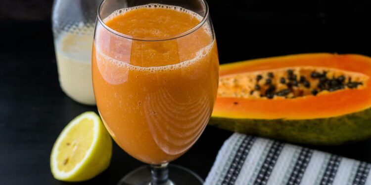 Sumo de mamão