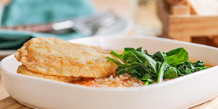 Filetes de pescada com arroz de tomate