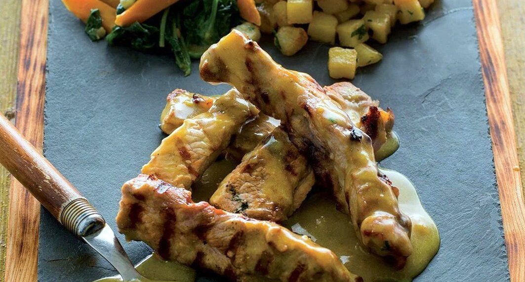 Lagartos de porco preto grelhados