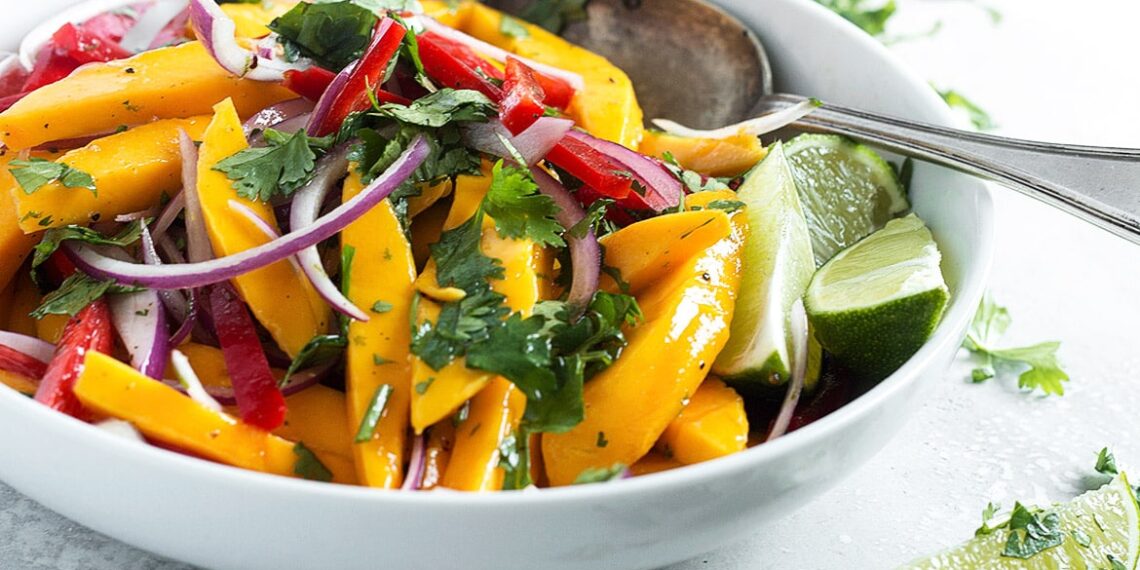 Salada de manga fácil e rápida