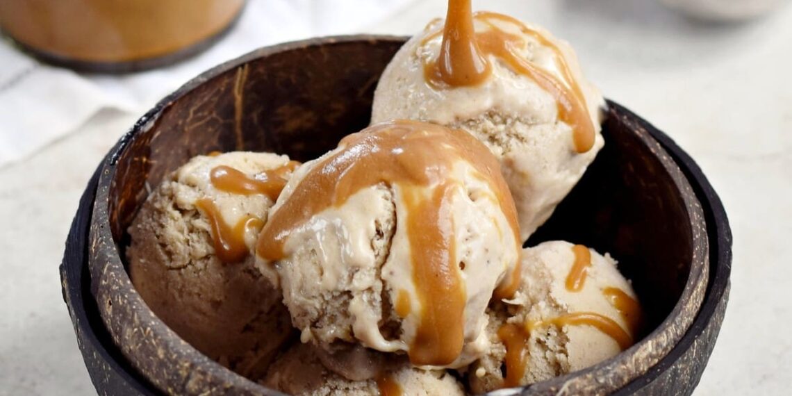 Gelado de manteiga de amendoim