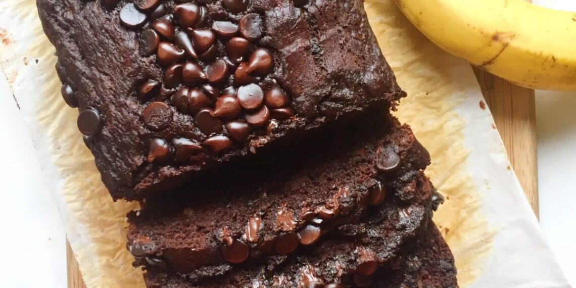 Bolo de banana e chocolate