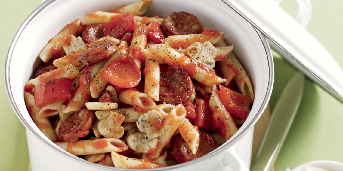 Massa com chouriço e cogumelos