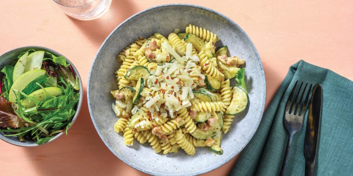 Massa com bacon e azeitonas