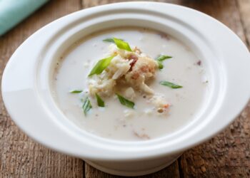 Sopa de peixe com legumes