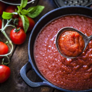 Molho de tomate caseiro simples e fácil
