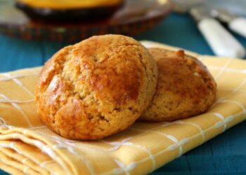 Broas de mel e nozes