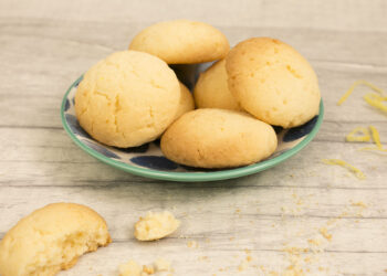 Bolinhos secos de limão