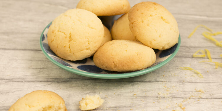 Bolinhos secos de limão