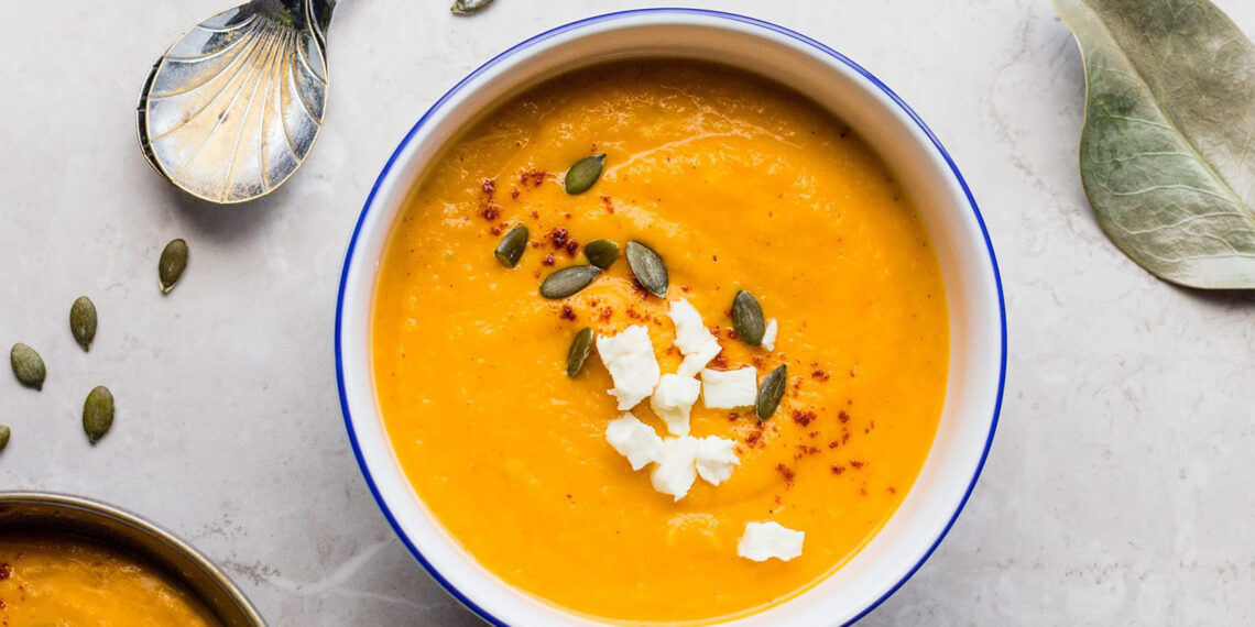 Sopa de abóbora e courgette