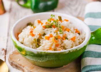 Arroz de forno tradicional e à moda antiga