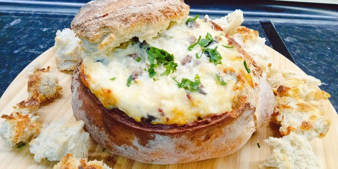 Broa recheada com bacalhau