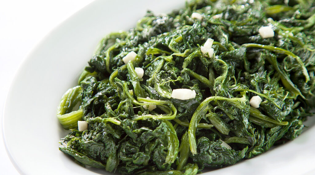 Espinafres salteados