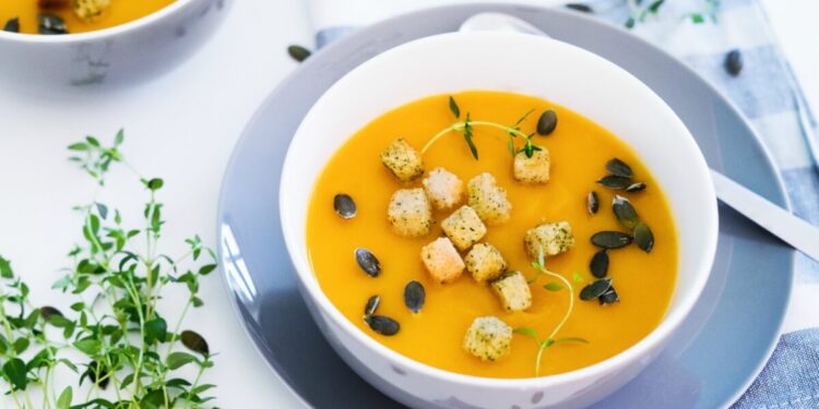 Sopa de abóbora com gengibre